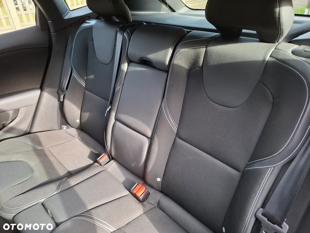 Volvo V40 2016