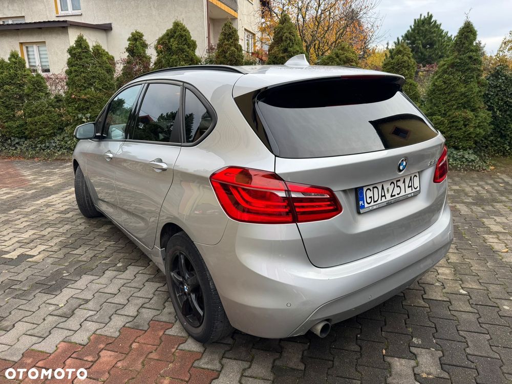 BMW Seria 2 218i - 8
