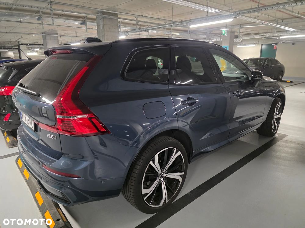 Volvo XC 60 B5 B AWD Ultra Dark - 4