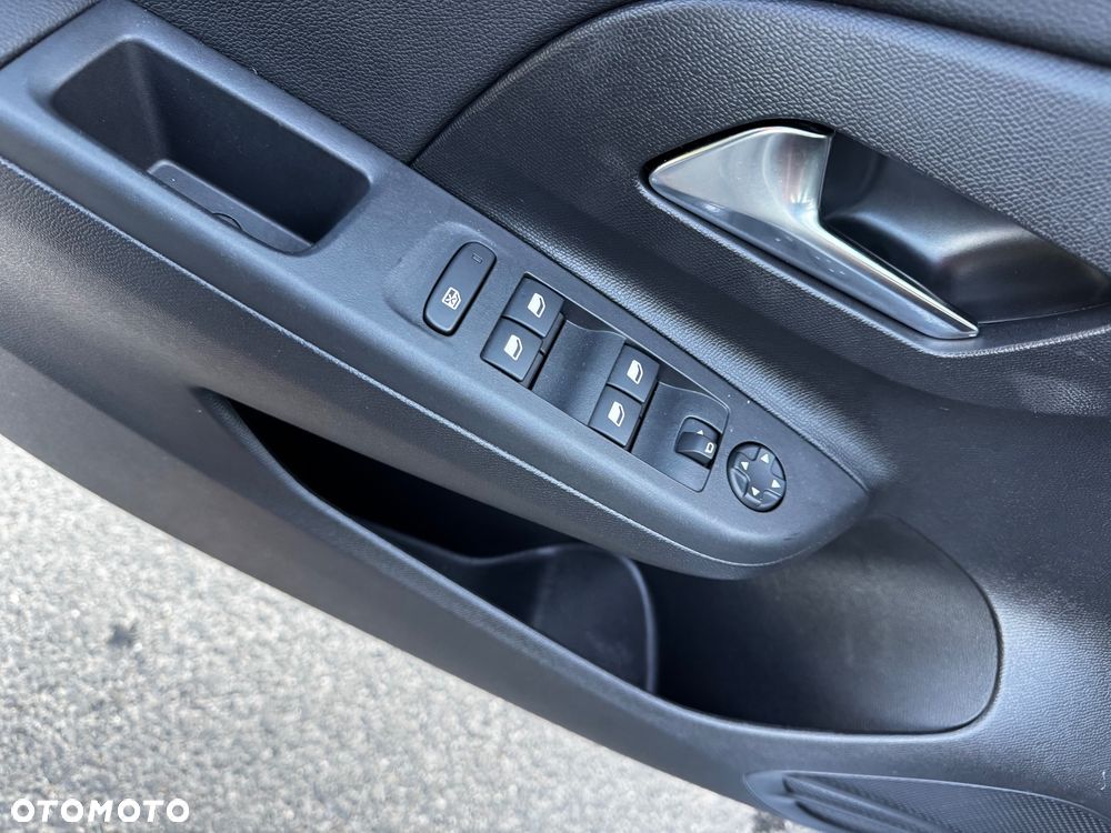Opel Corsa GS - 17