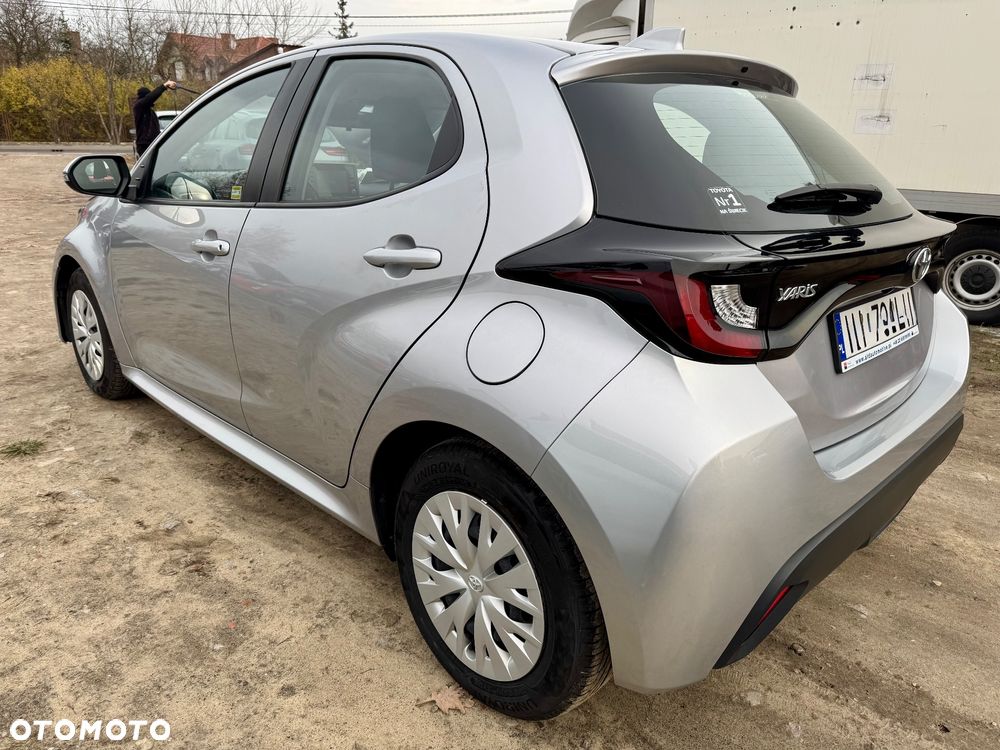 Toyota Yaris 1.5 Comfort - 2