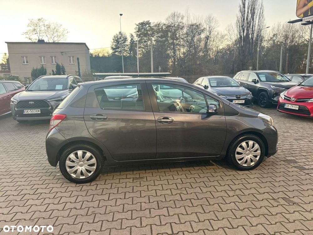 Toyota Yaris 1.33 Premium - 18