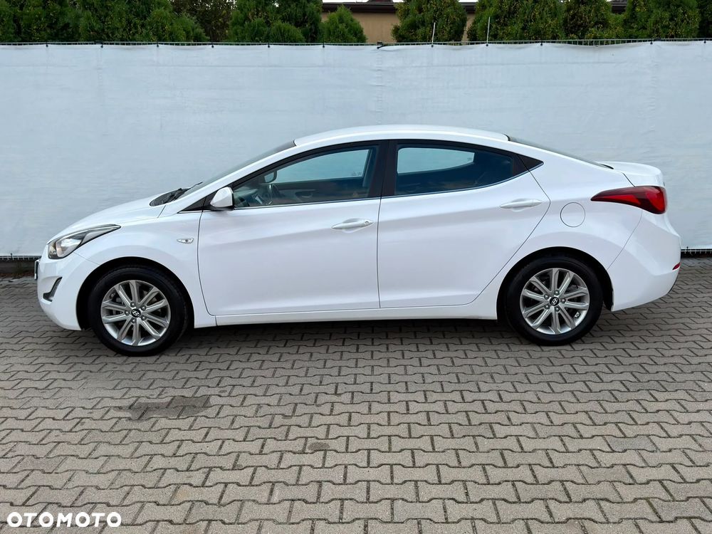 Hyundai Elantra 1.6 Comfort - 2