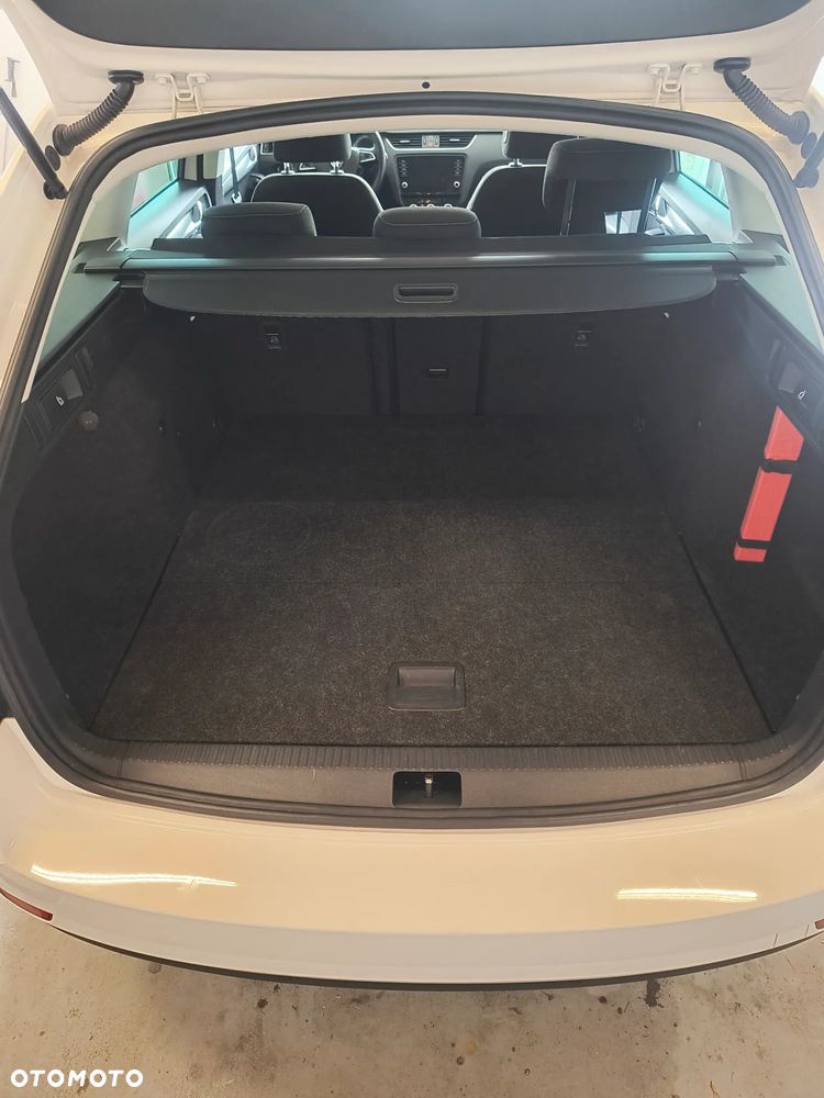 Skoda Octavia 2.0 TSI 4x4 DSG Soleil - 20