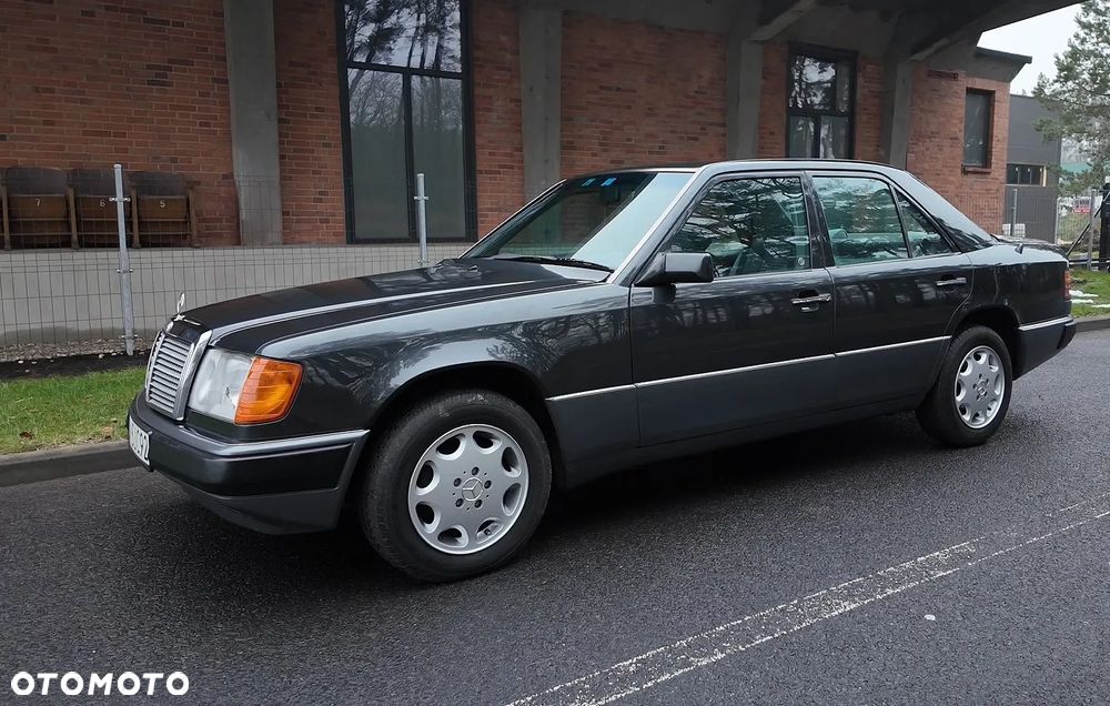 Mercedes-Benz Klasa E - 2