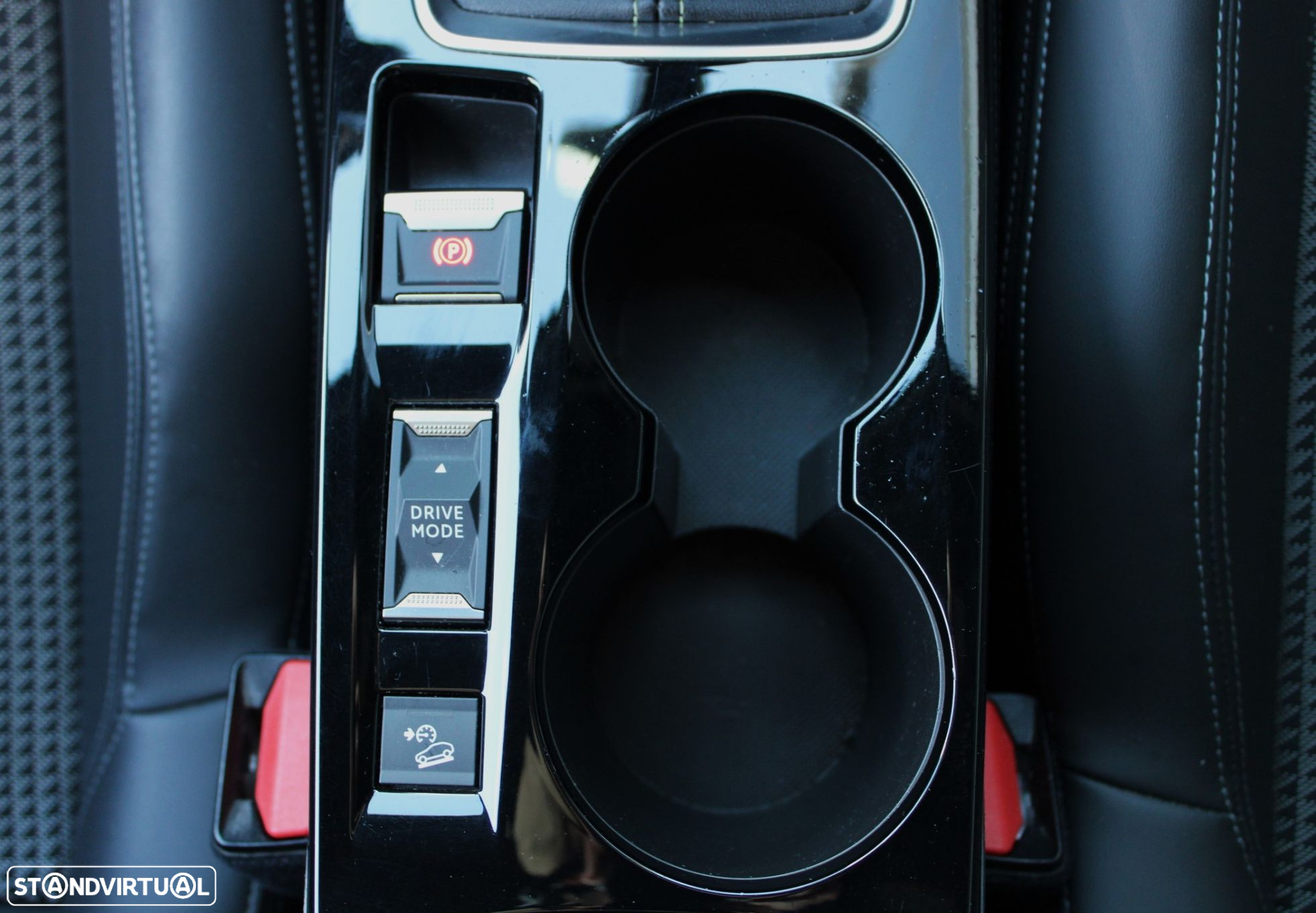 Peugeot 2008 PureTech 130 GT - 10
