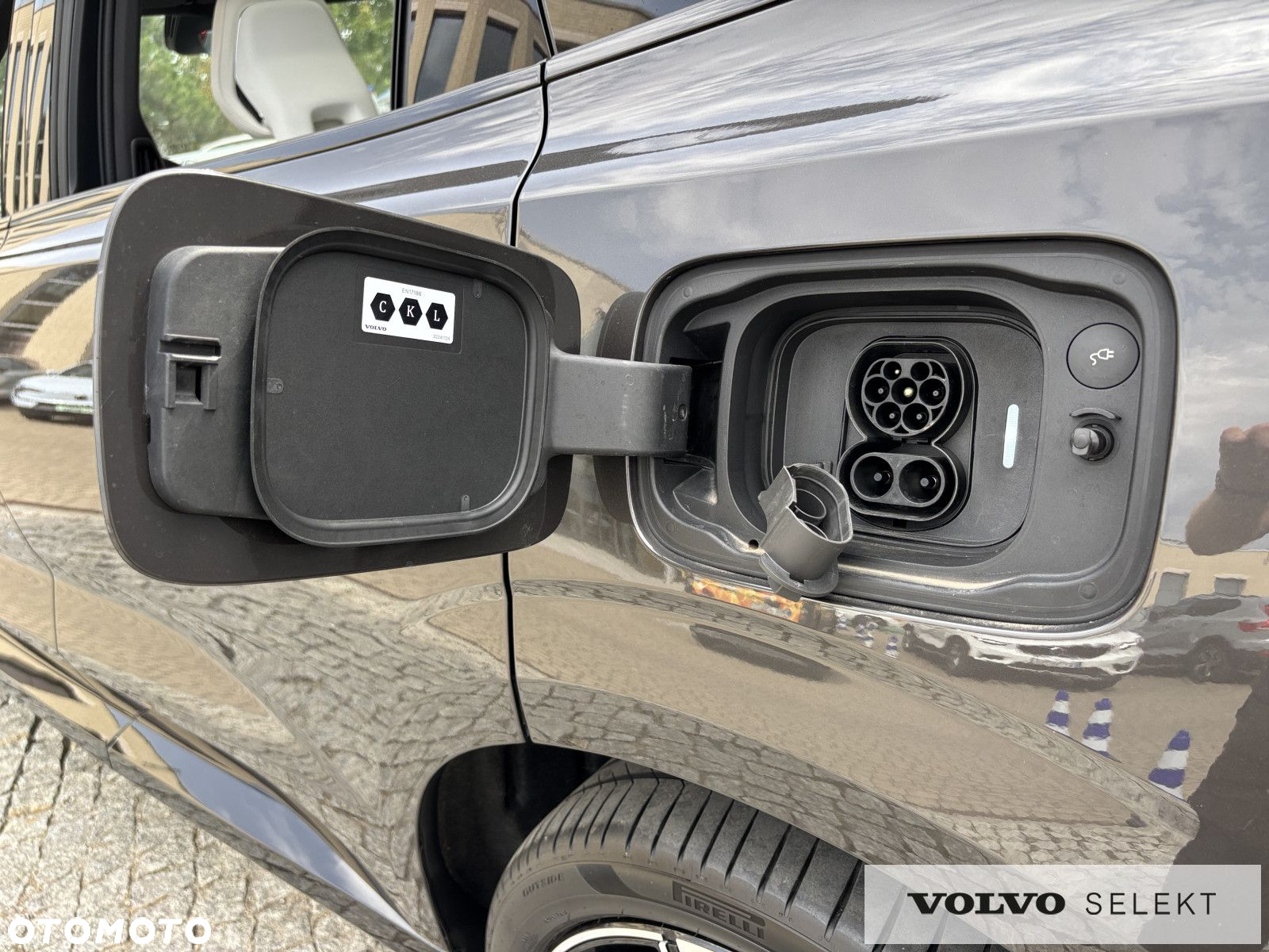 Volvo EX90 - 8