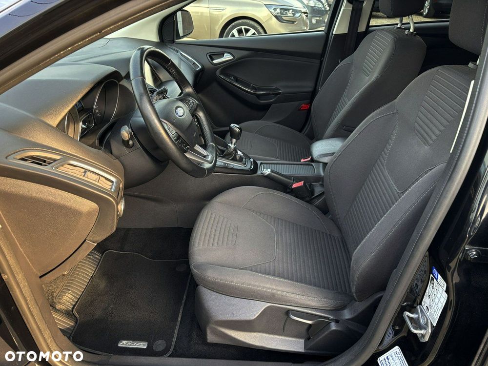 Ford Focus 1.5 EcoBoost STart-Stopp-System TITANIUM - 14