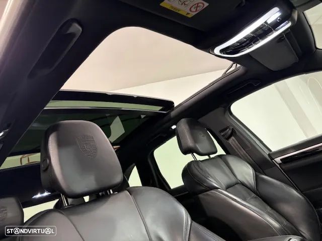 Porsche Cayenne S E-Hybrid Platinum Edition - 43