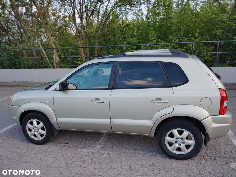 Hyundai Tucson 2.0 2WD GLS - 2