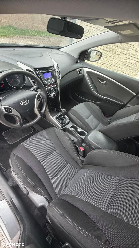 Hyundai i30 blue 1.6 CRDi Style - 29