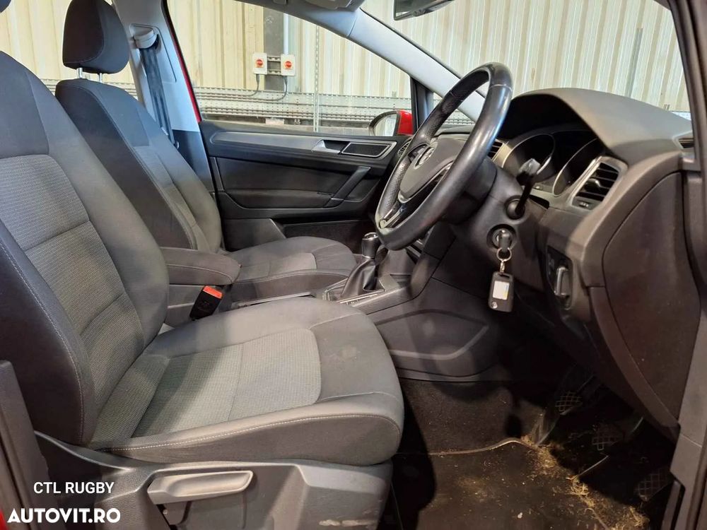 Dezmembrez Volkswagen Sportsvan 1.6 TDI - 4