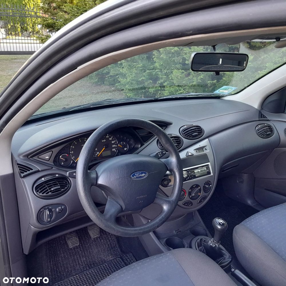 Ford Focus 1.4 Ambiente - 8
