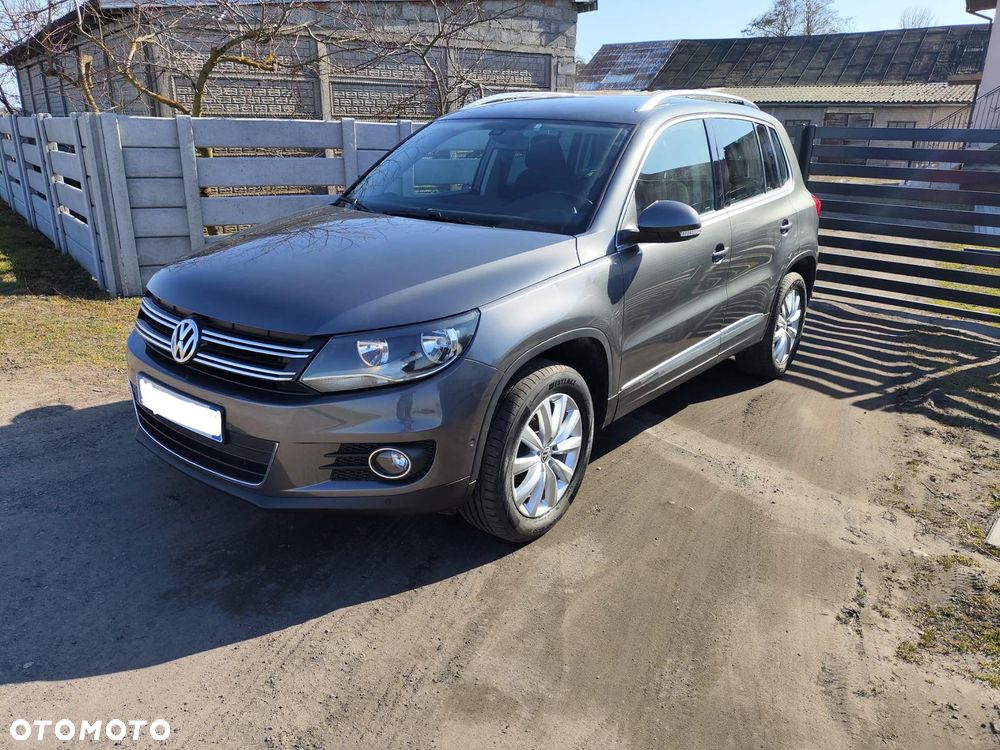Volkswagen Tiguan - 1