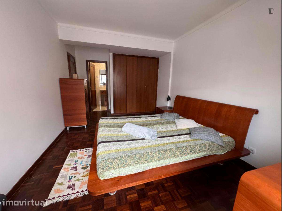 Quarto - localizado em  Coimbra - Grande imagem: 2/9