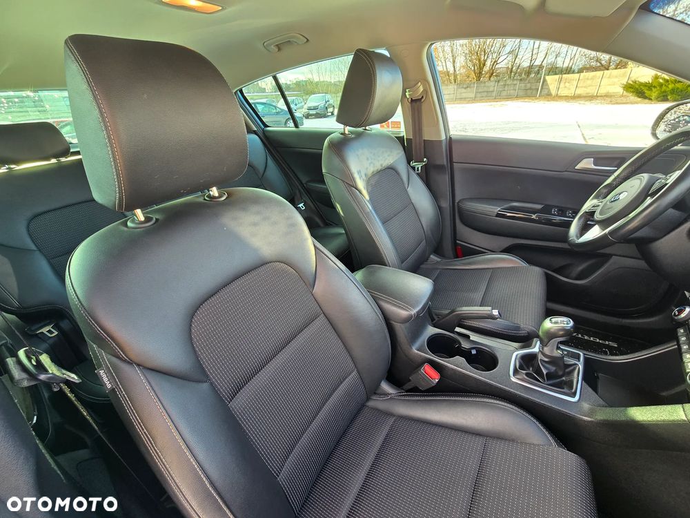 Kia Sportage 1.6 T-GDI Business Line 2WD - 17