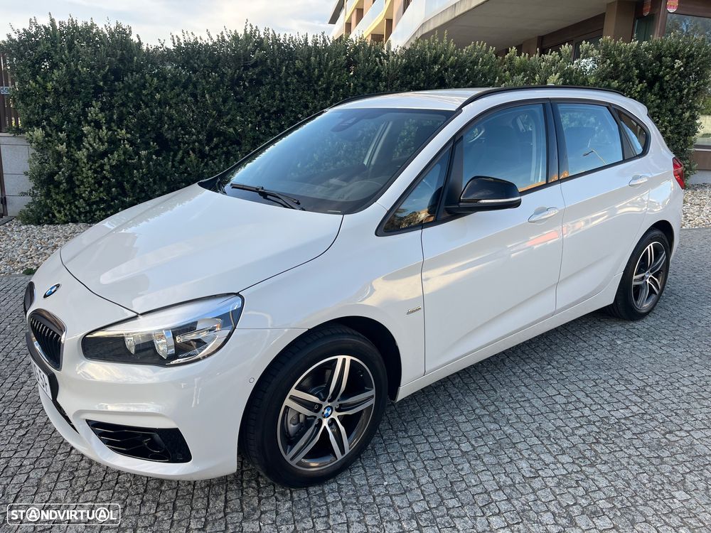 BMW 218 Active Tourer i Sport Line - 2