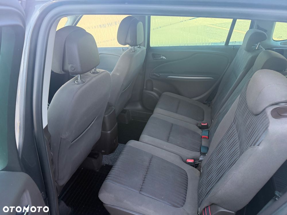 Opel Zafira - 4