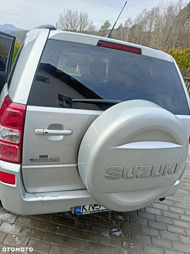 Suzuki Grand Vitara 2.0 De luxe - 4