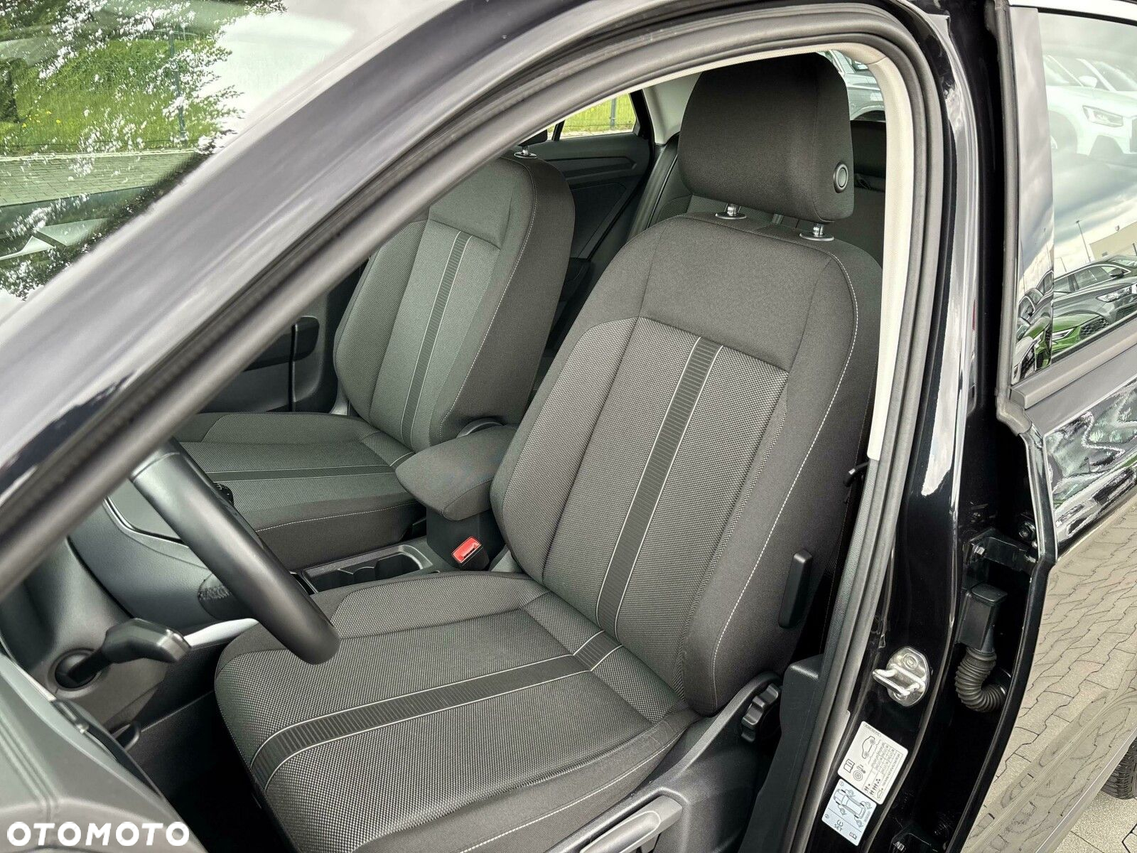 Volkswagen T-Roc - 9