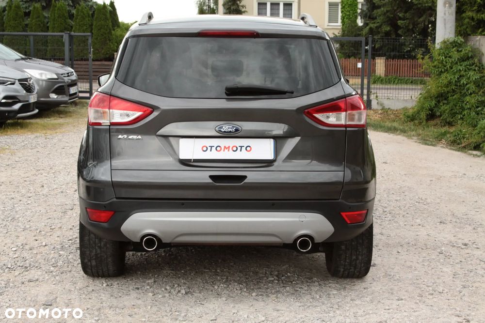 Ford Kuga 2.0 TDCi 2x4 Titanium - 8