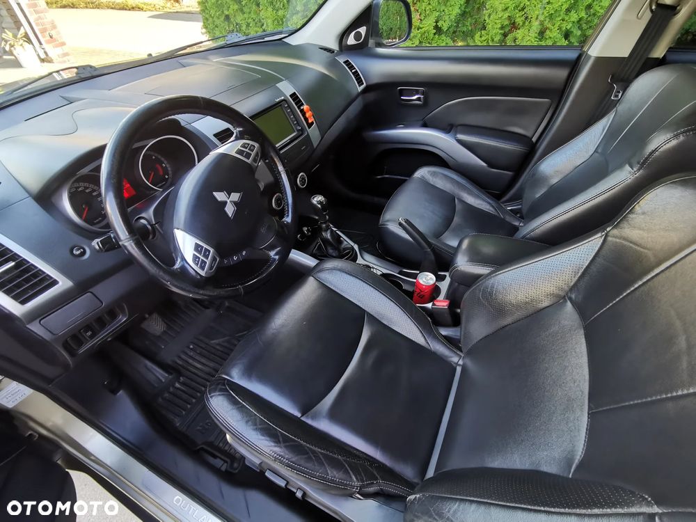 Mitsubishi Outlander 2.2 DI-D 4WD Intense - 6
