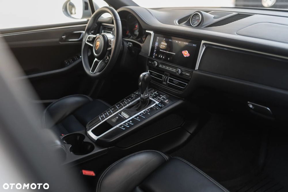 Porsche Macan GTS - 17