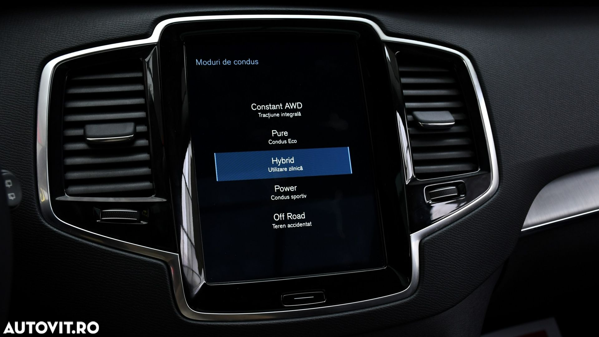 Volvo XC 90 T8 eAWD Momentum Pro - 20