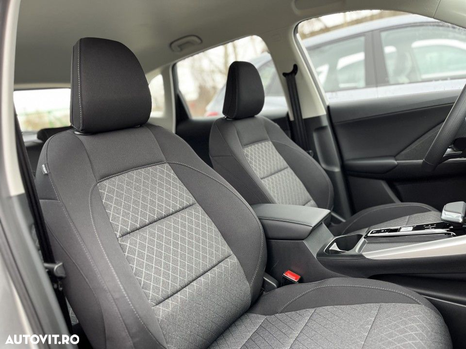 MG ZS HEV - 13