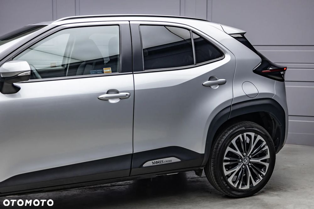 Toyota Yaris Cross Hybrid 1.5 Executive AWD - 26