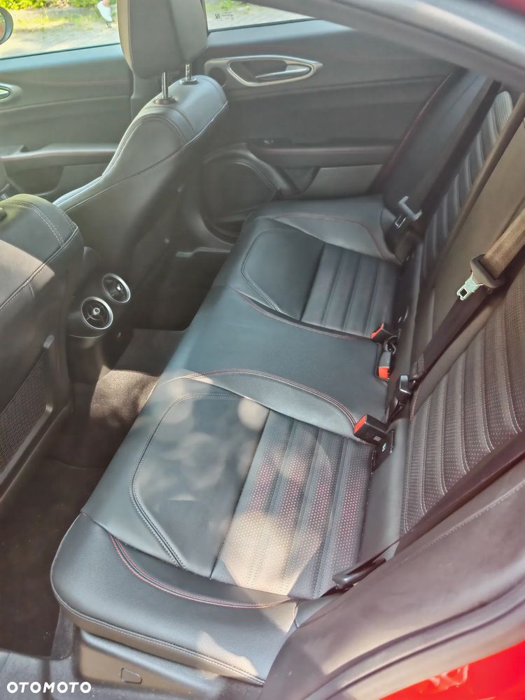 Alfa Romeo Giulia 2.0 Turbo Tributo Italiano Q4 - 16