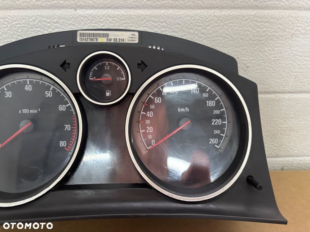 OPEL ASTRA H LICZNIK ZEGARY 1.6 13142786 - 2