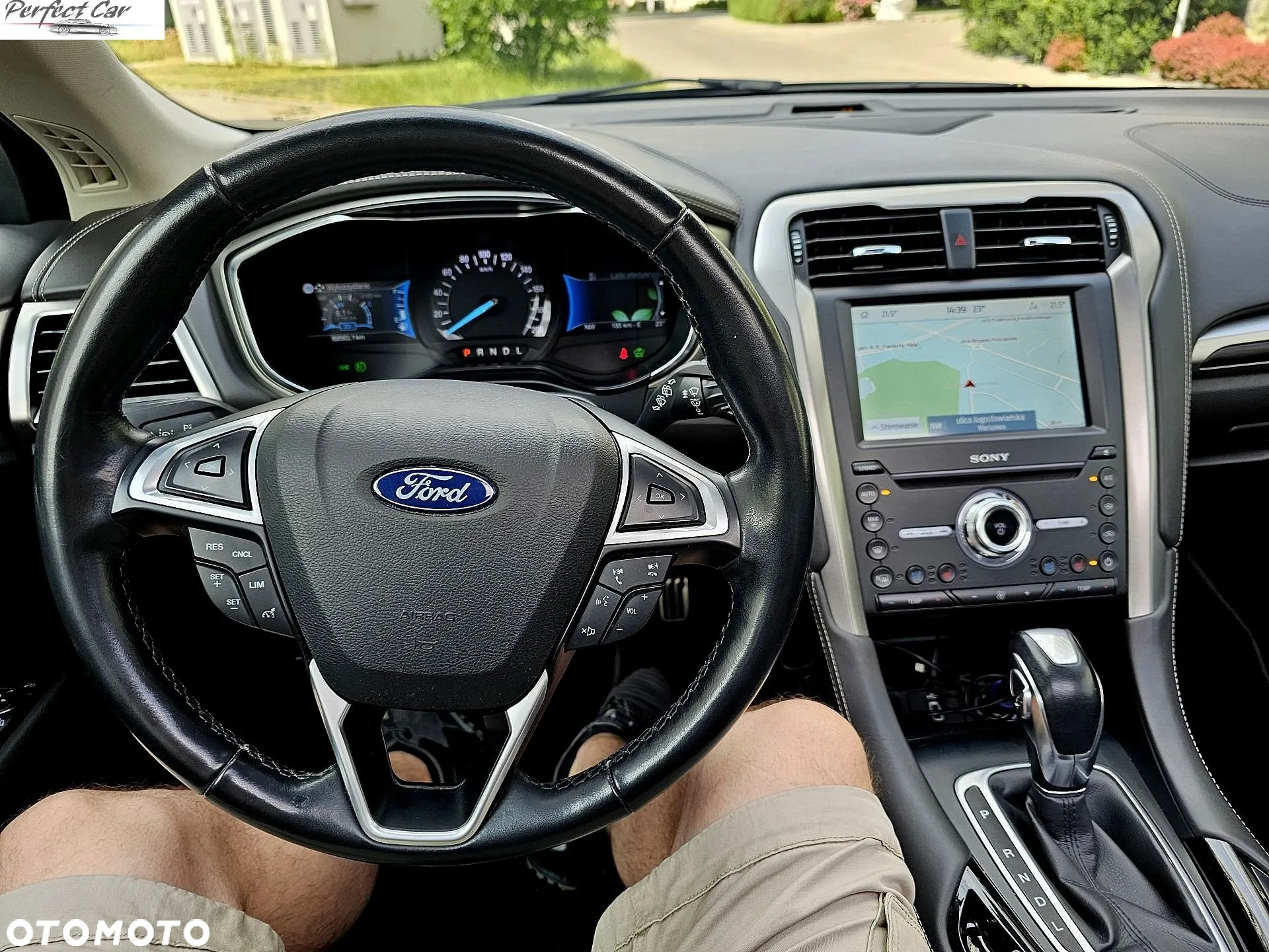 Ford Mondeo Vignale 2.0 Hybrid - 12
