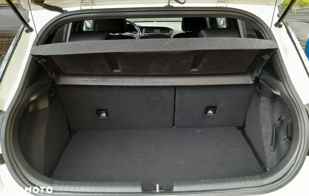 Hyundai i20 - 22