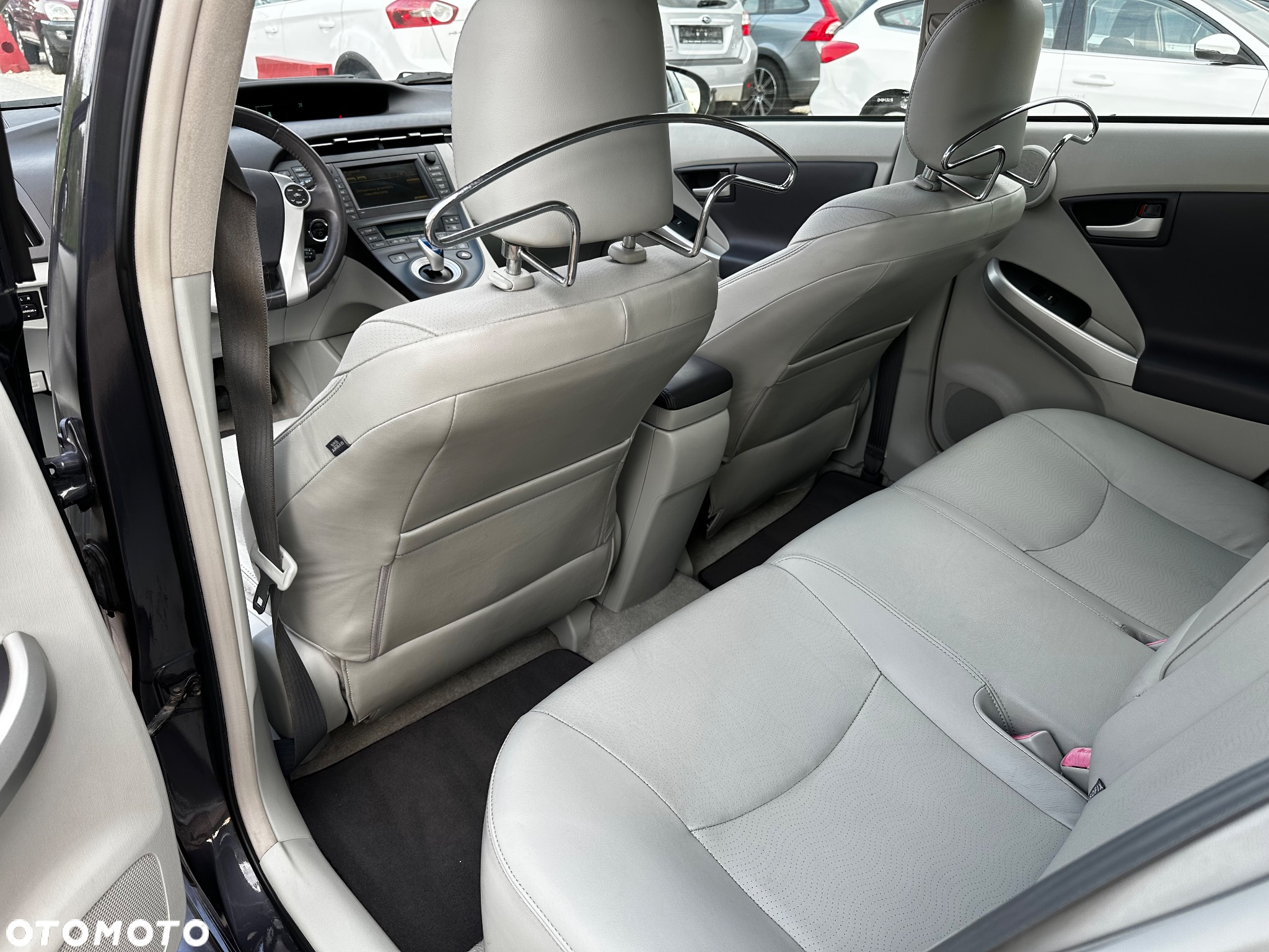 Toyota Prius (Hybrid) Executive - 20