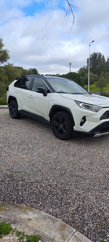 Toyota RAV4 - 1