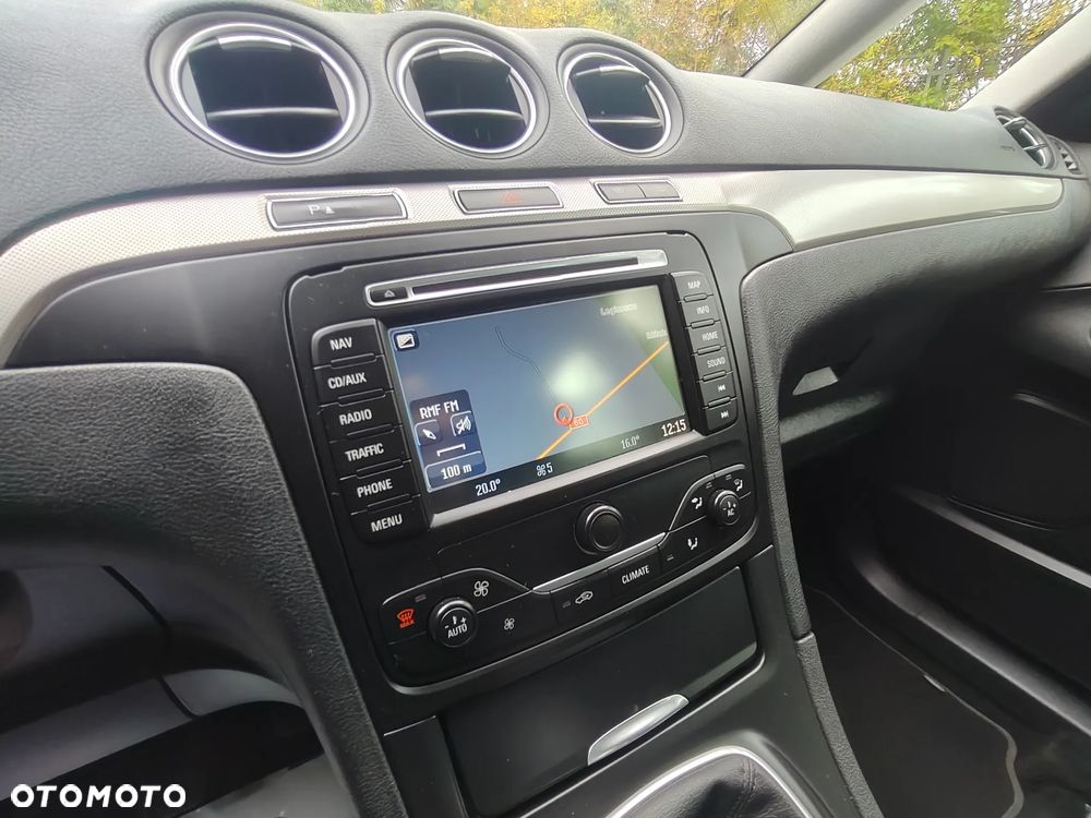 Ford S-Max 2.0 TDCi DPF Champions Edition - 31