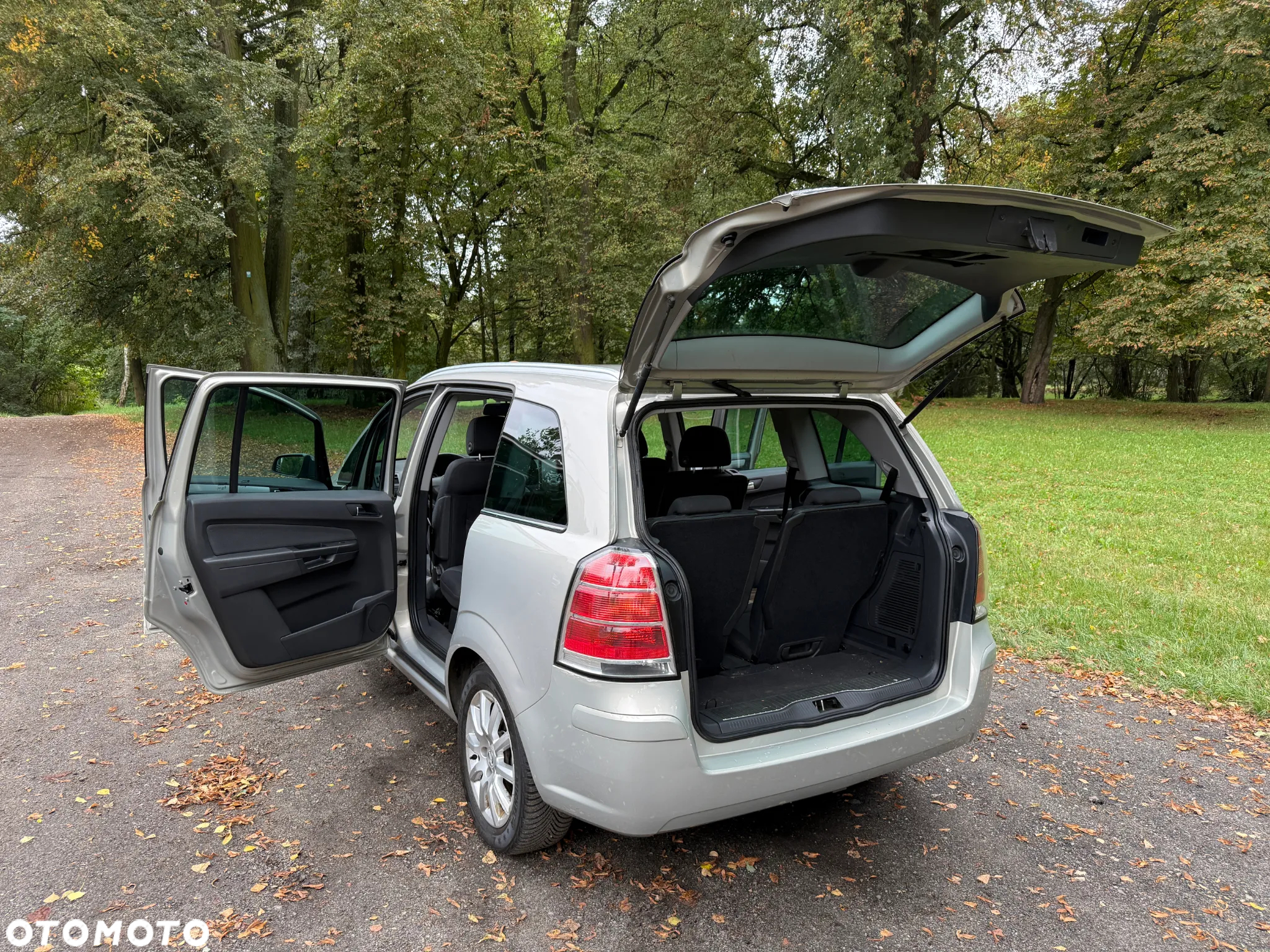Opel Zafira 1.8 Cosmo - 31