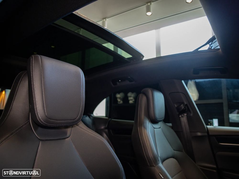 Porsche Macan Electric 4 - 41