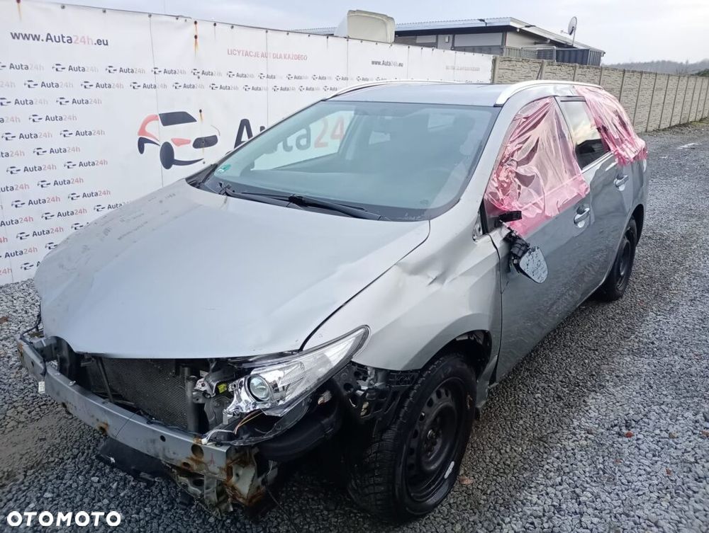 Toyota Auris 1.6 Life - 5