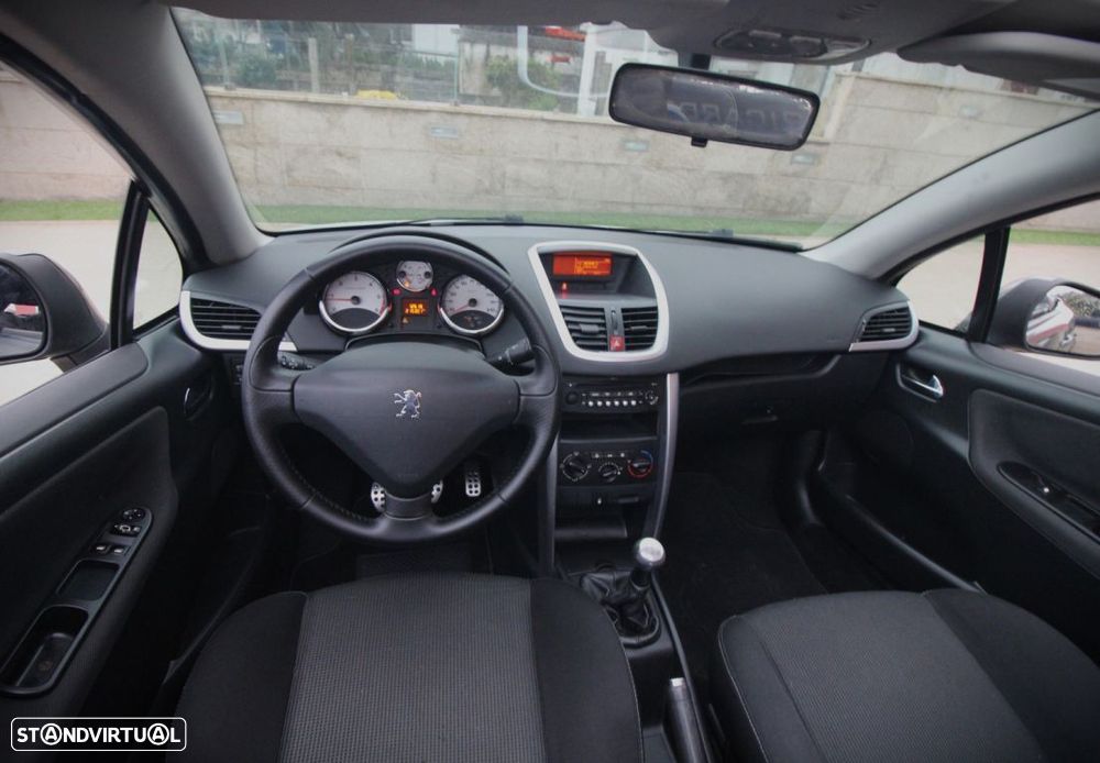 Peugeot 207 CC 1.6 HDi FAP - 15