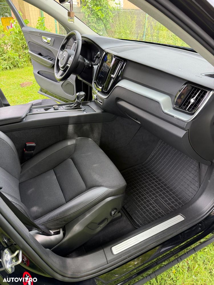Volvo XC 60 D4 AWD Momentum - 5