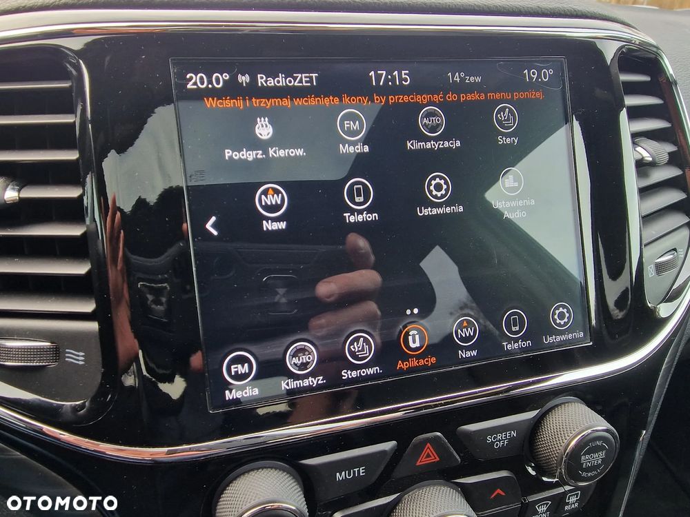 Jeep Grand Cherokee - 30