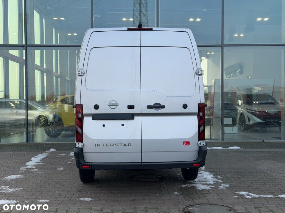 Nissan Interstar - 5