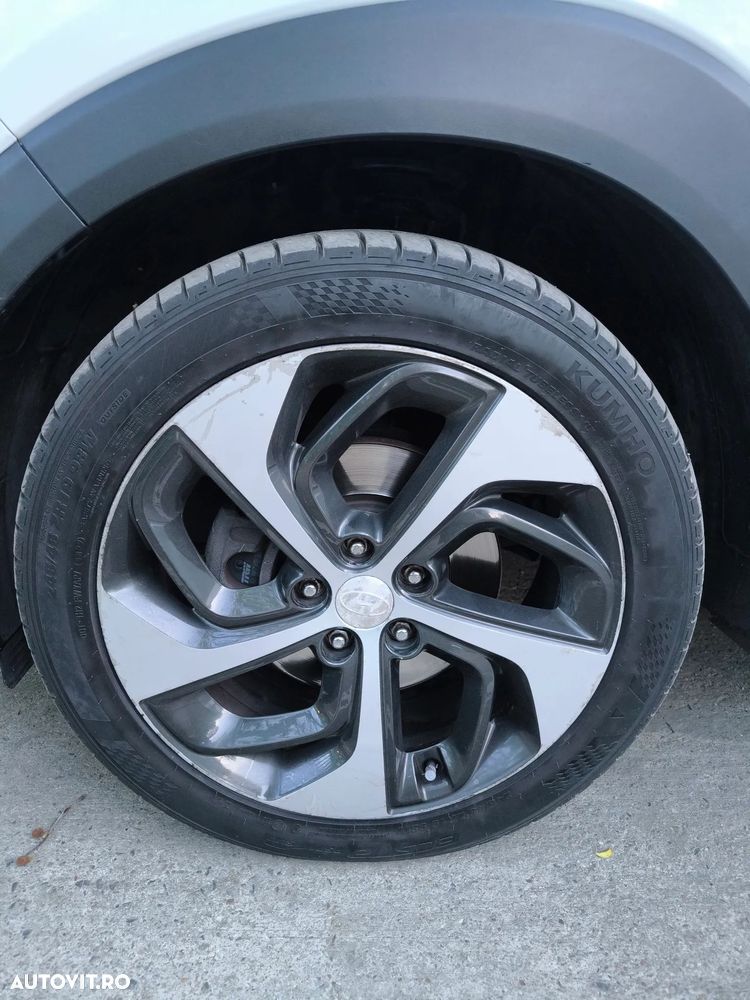 Hyundai Tucson 2.0 CRDI 4WD Automatik Style - 13