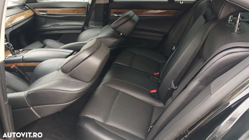 BMW Seria 7 - 10