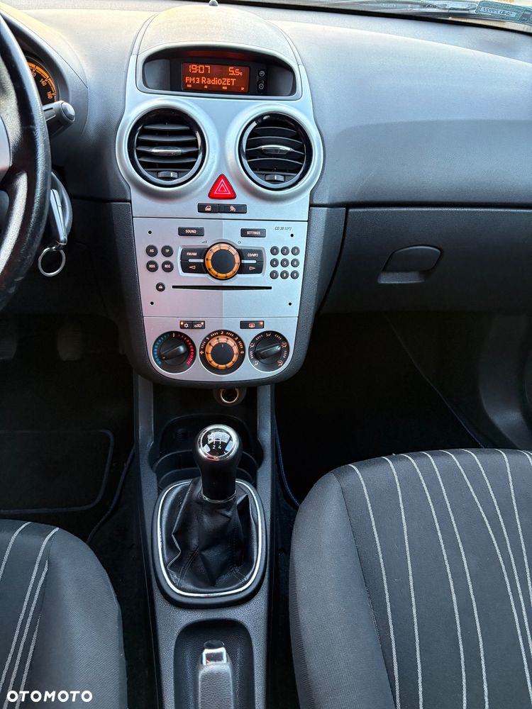 Opel Corsa 1.2 16V Cosmo - 14