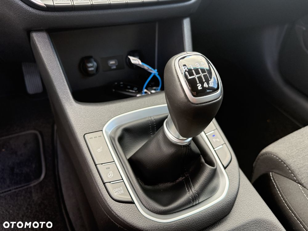 Hyundai i30 Kombi 1.5 T-GDI 48V-Hybrid Intro - 17
