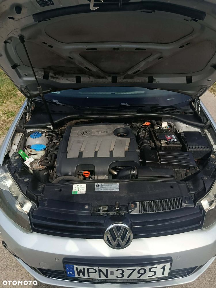 Volkswagen Golf - 10