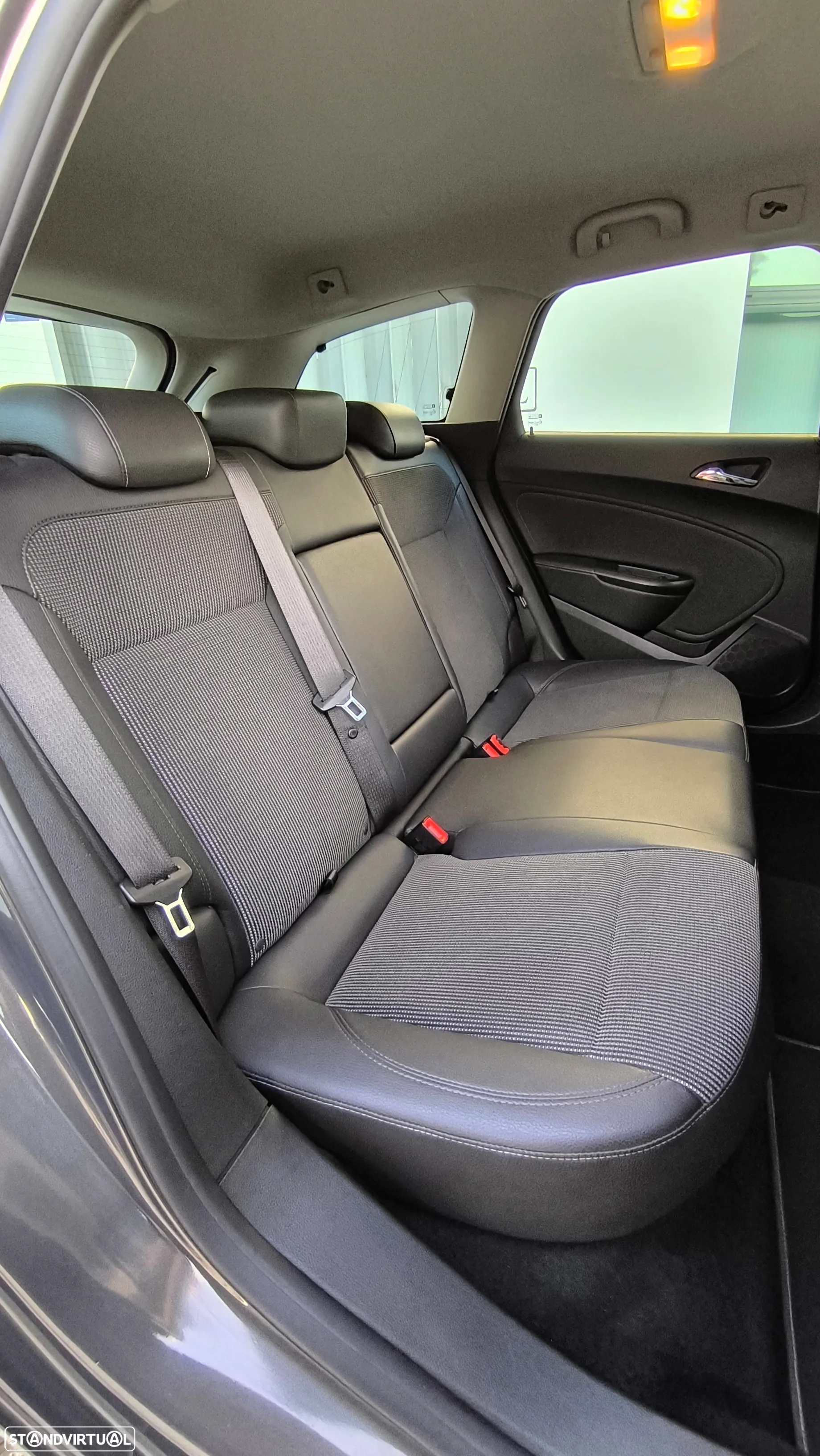 Opel Astra Sports Tourer 1.7 CDTi Cosmo S/S - 27